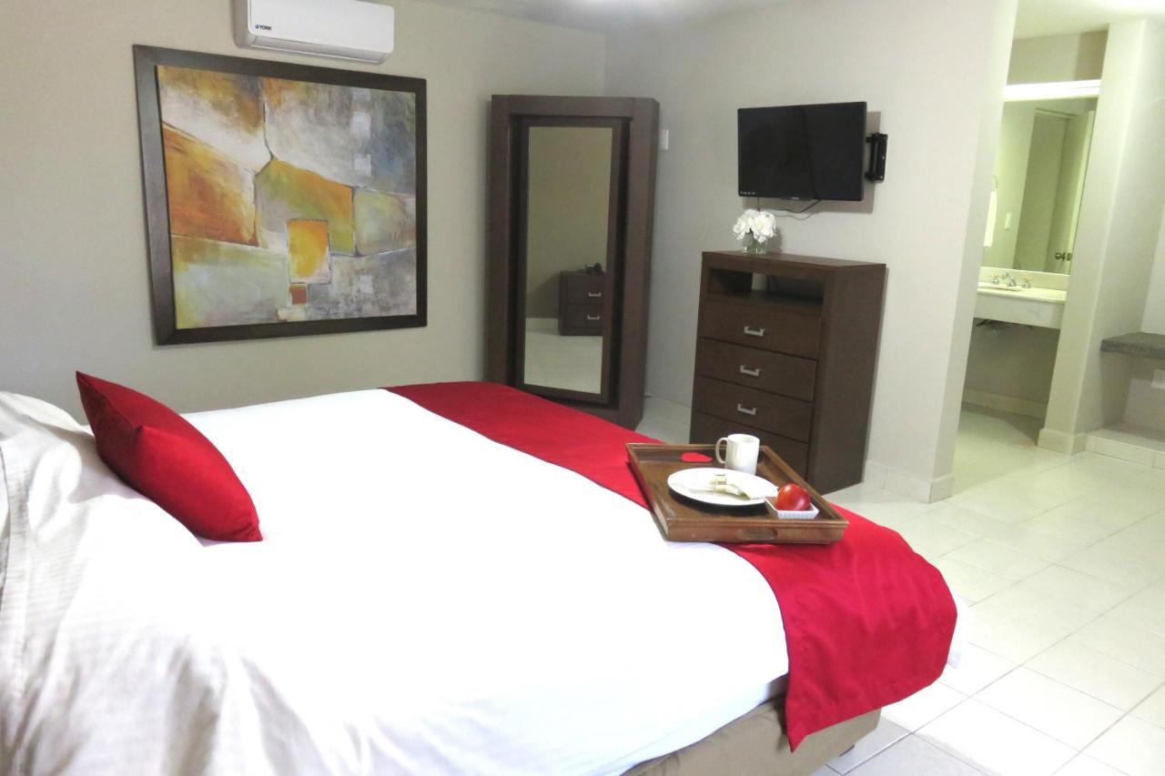 Hotel Huizache 살티요 외부 사진