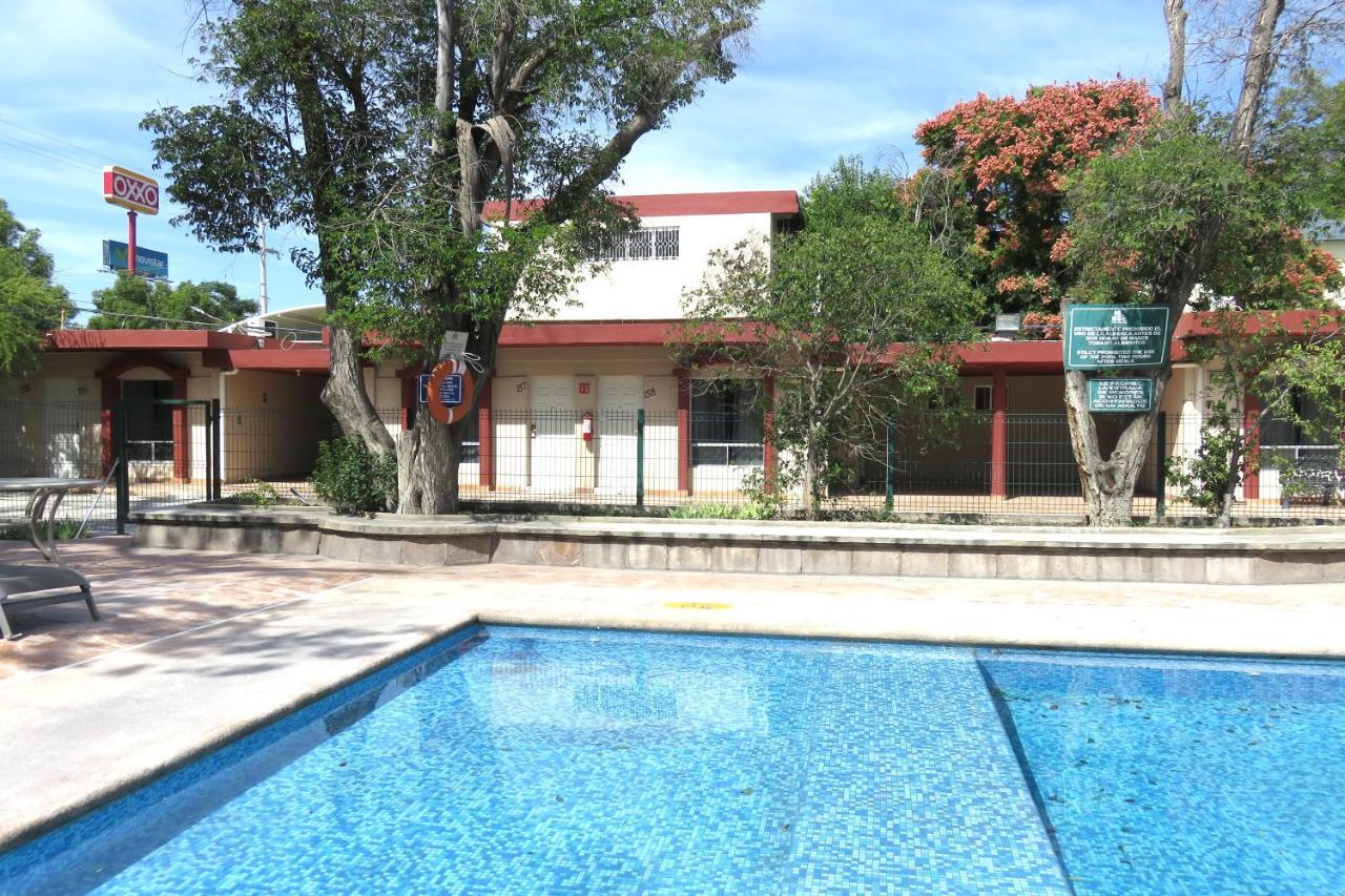Hotel Huizache 살티요 외부 사진